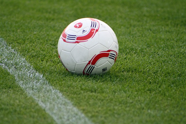 更关系到球 更关系到球